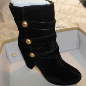 Women's Suede Boots size 7 1/2